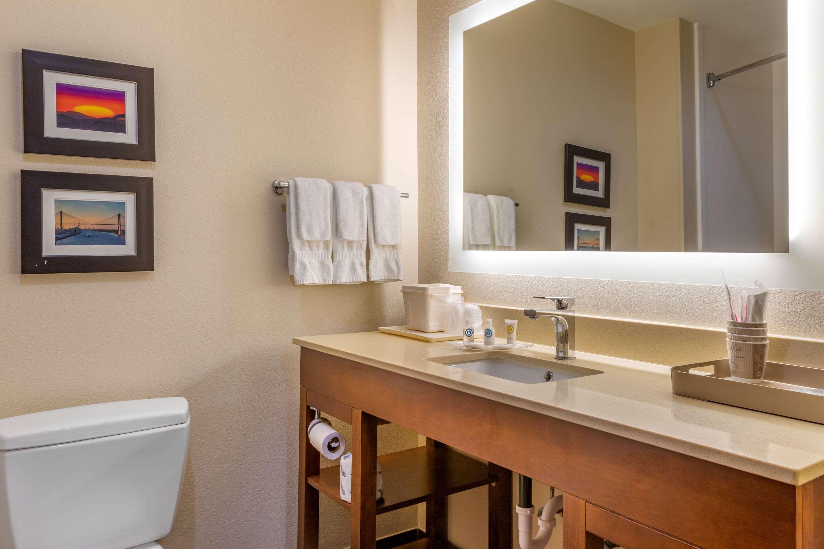 Comfort Suites Savannah Gateway I-95 Джорджтаун Екстер'єр фото