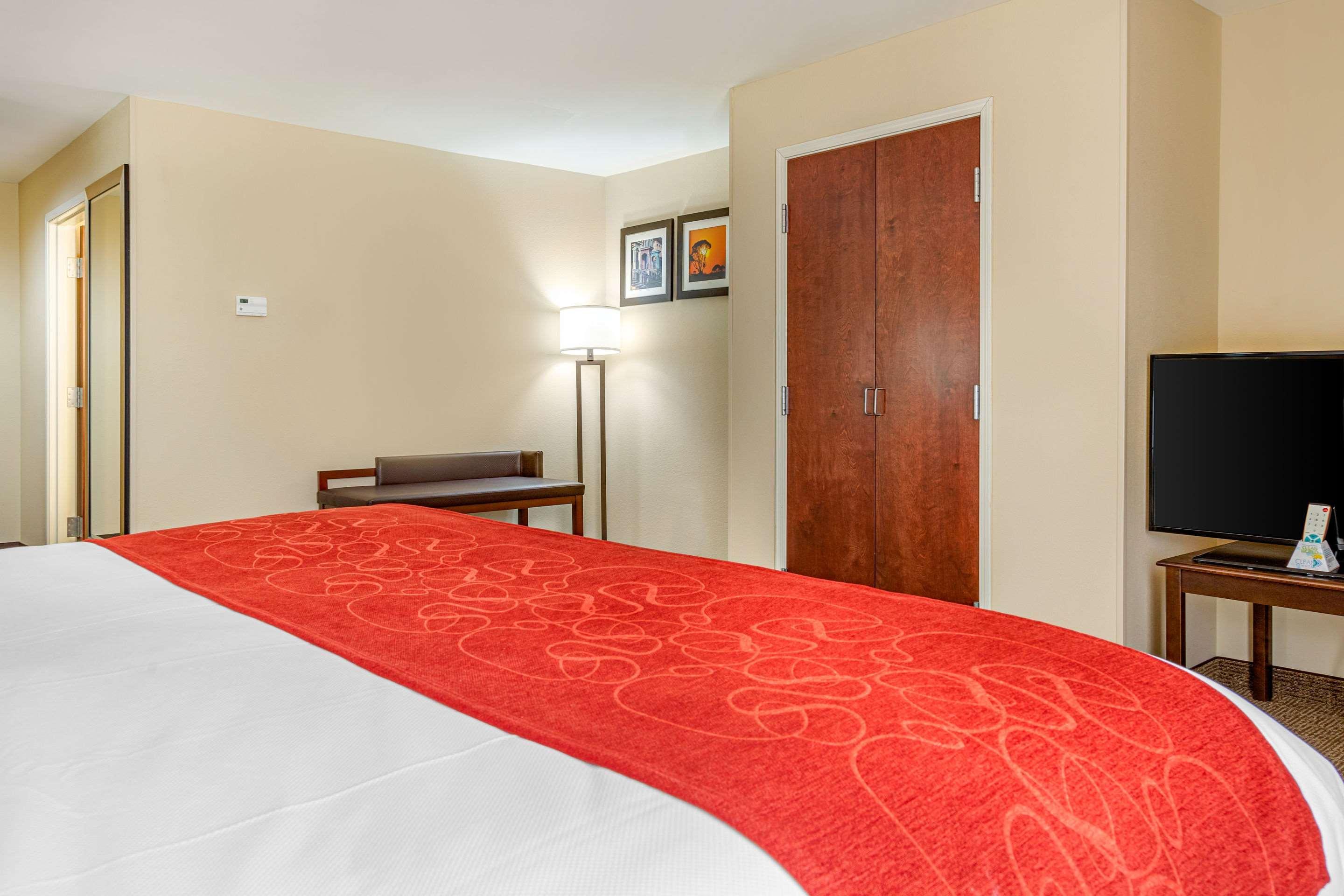 Comfort Suites Savannah Gateway I-95 Джорджтаун Екстер'єр фото