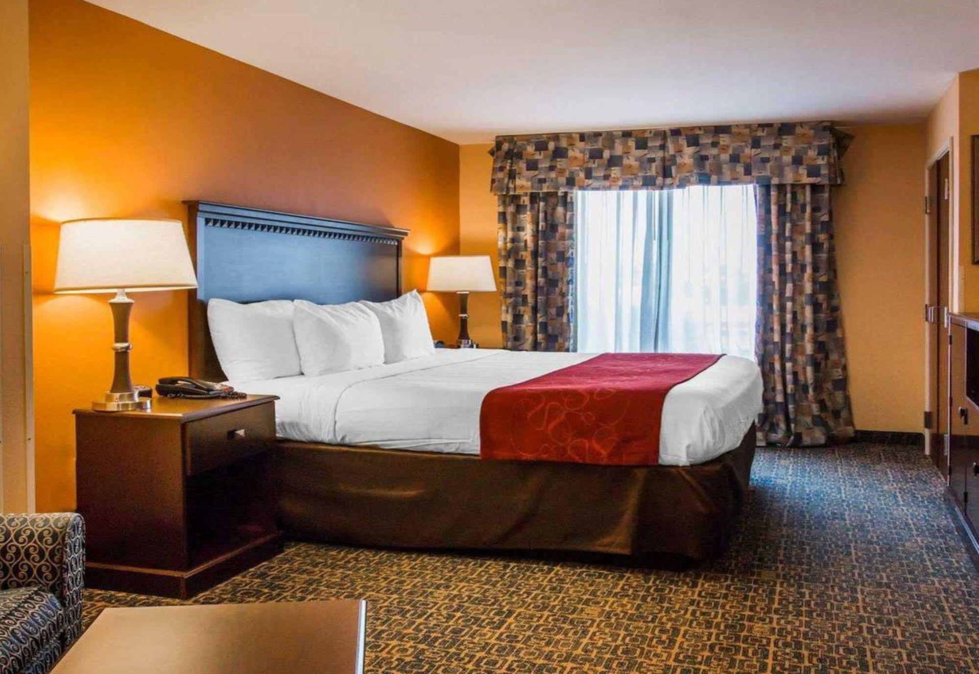 Comfort Suites Savannah Gateway I-95 Джорджтаун Екстер'єр фото